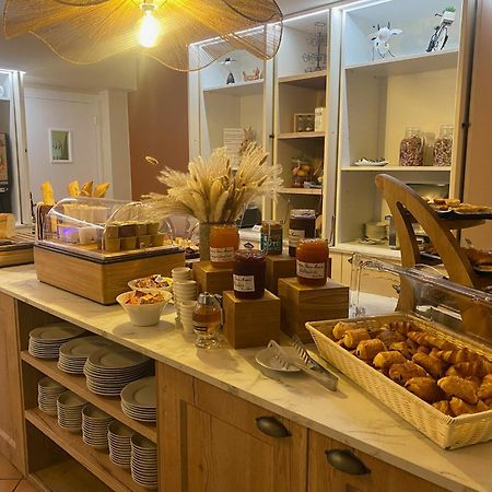 Logis Hotels - Hotel Restaurant Domaine Les Falaises مارتيل المظهر الخارجي الصورة