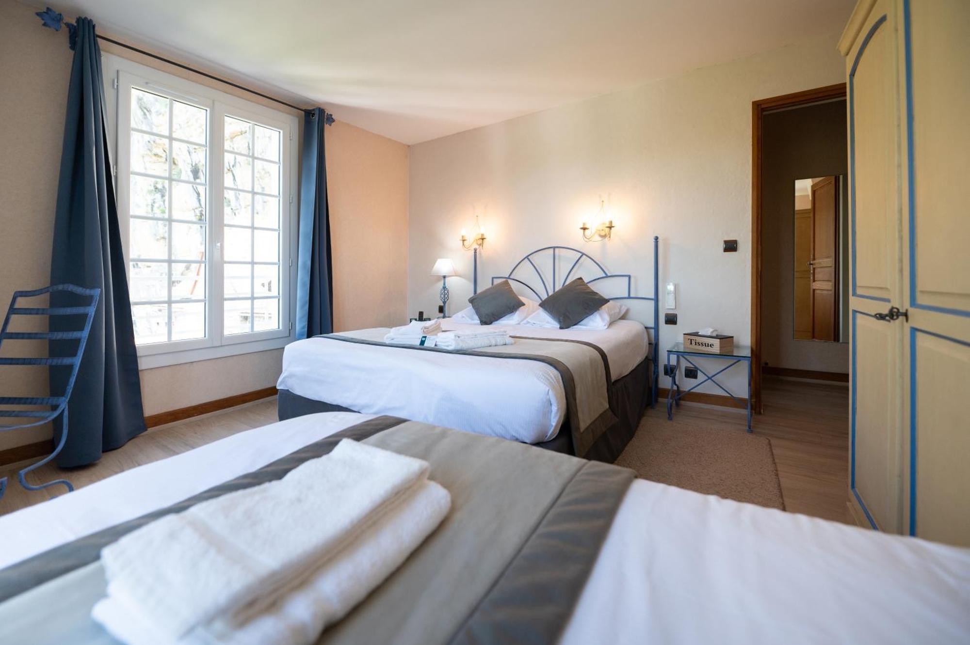 Logis Hotels - Hotel Restaurant Domaine Les Falaises مارتيل المظهر الخارجي الصورة